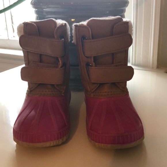 gap kids snow boots